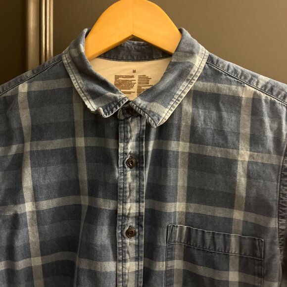 100% cotton, blue plaid button down collared shirt. Classic closet staple. - Picture 2 of 6